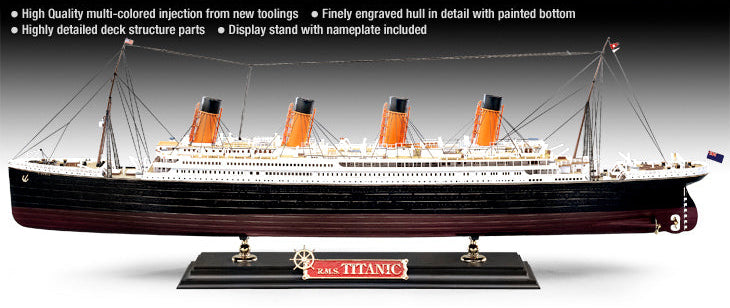 Academy The White Star Liner Titanic (1:400)