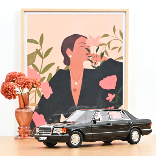 Norev 1991 Mercedes-Benz 560 SEL (Type W126) - Black (1:18)