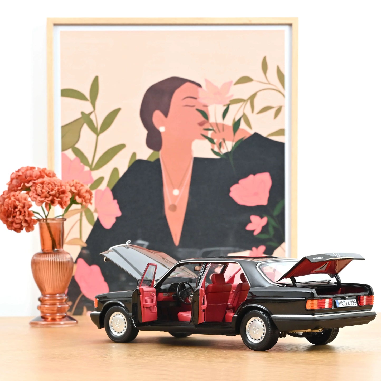 Norev 1991 Mercedes-Benz 560 SEL (Type W126) - Black (1:18)