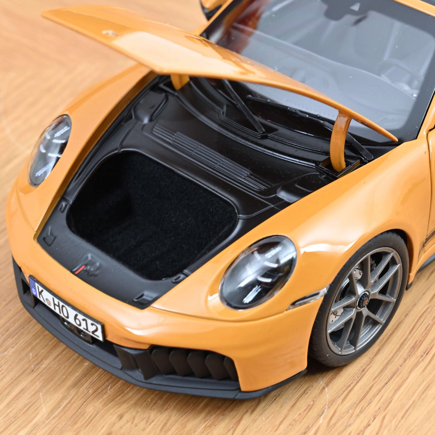 Norev 2024 Porsche 911 Targa - Bahama Yellow (1:18)