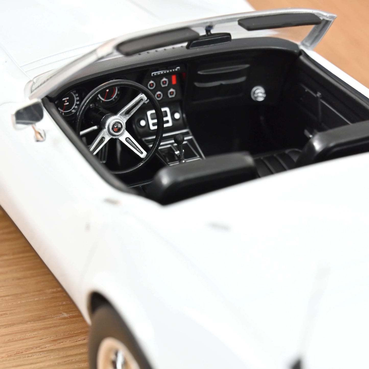 Norev 1969 Chevrolet Corvette Convertible - Can Am White (1:18)