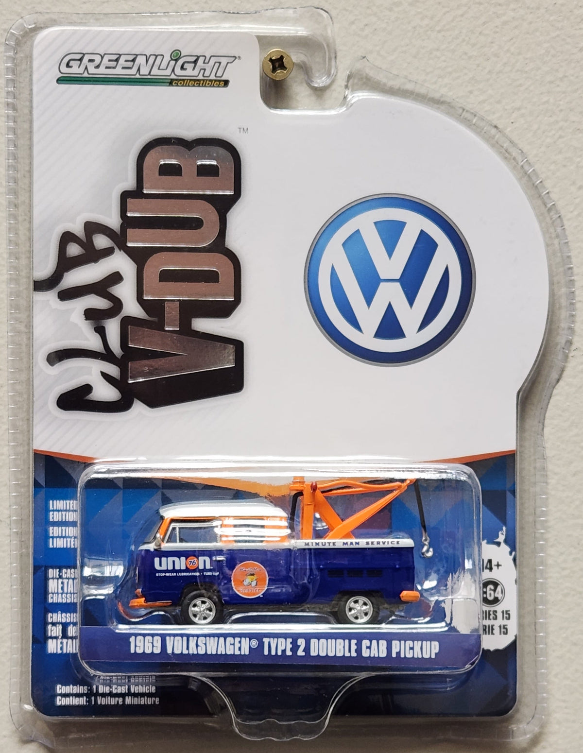 Greenlight Club V-Dub 1969 Volkswagen Type 2 Double Cab Pickup (1:64)