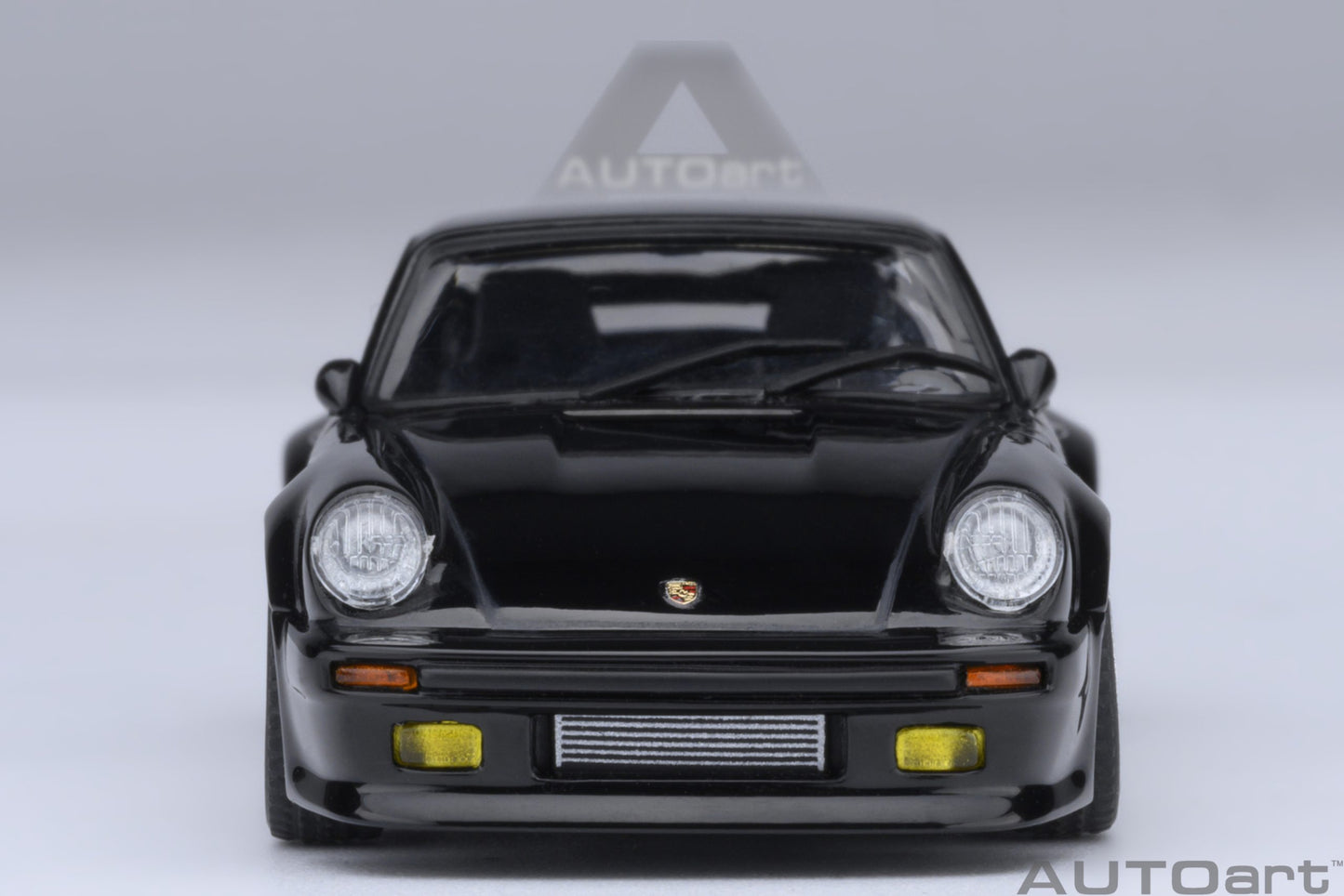 AUTOart Porsche 911(930) Turbo - Wangan Midnight "Blackbird" (Comic #1 Version) (1:64)
