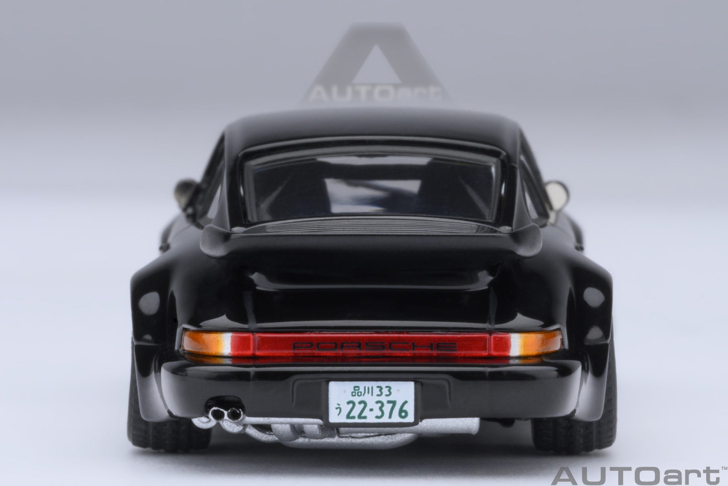AUTOart Porsche 911(930) Turbo - Wangan Midnight "Blackbird" (Comic #1 Version) (1:64)