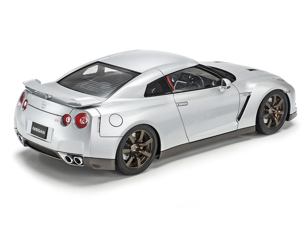 Tamiya Nissan Skyline GT-R - R35 (1:24)