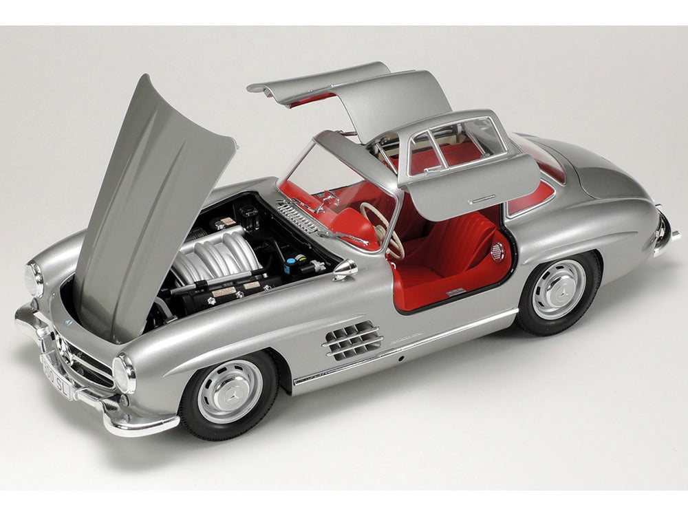 Tamiya Mercedes-Benz 300SL (1:24)