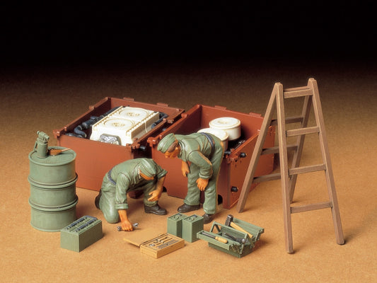 Tamiya German Tank Engine Maintenance Crew Set (1:35)