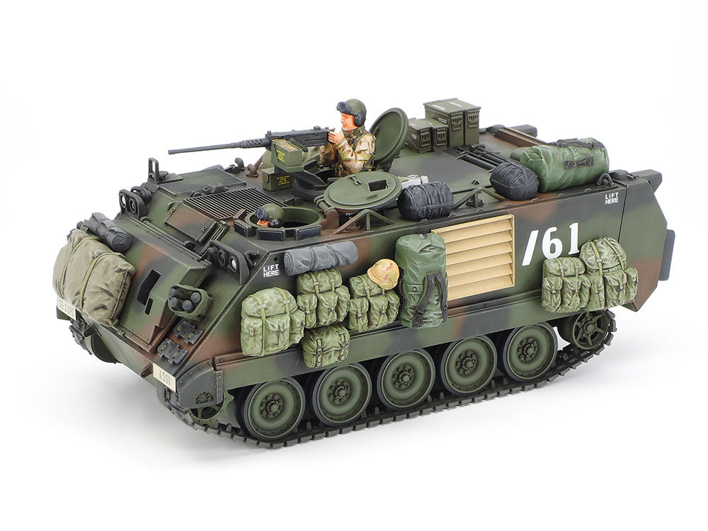 Tamiya U.S. M113A2 Armored Personnel Carrier Desert Version (1:35)