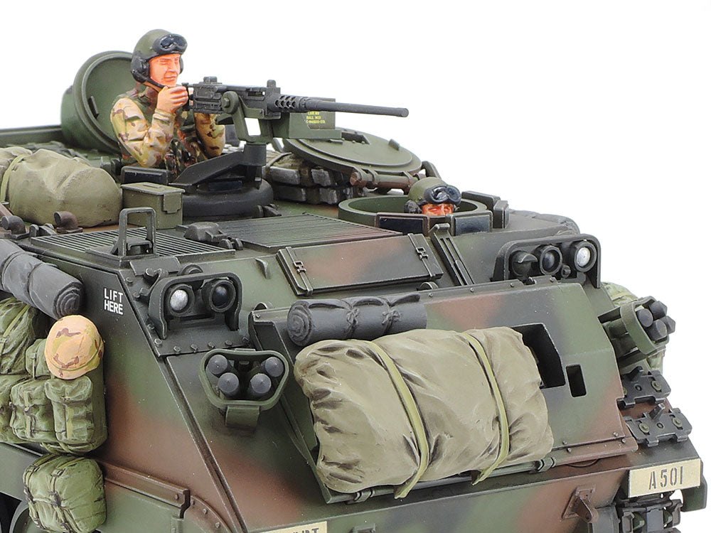 Tamiya U.S. M113A2 Armored Personnel Carrier Desert Version (1:35)