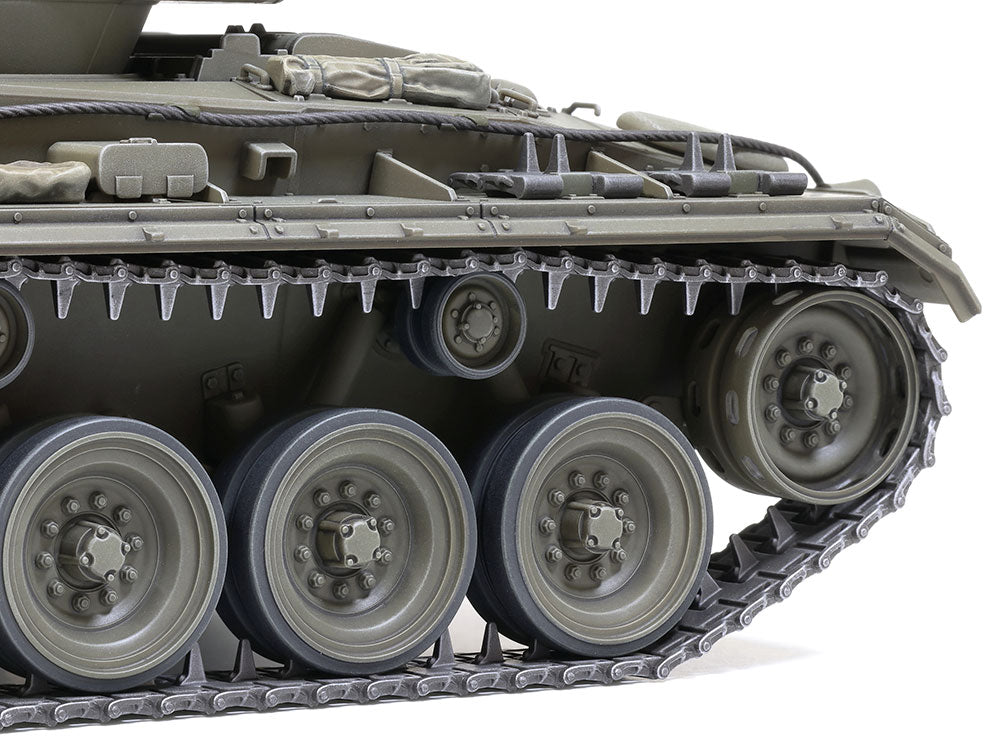 Tamiya U.S. Light Tank M24 Chaffee European Theater (1:35)