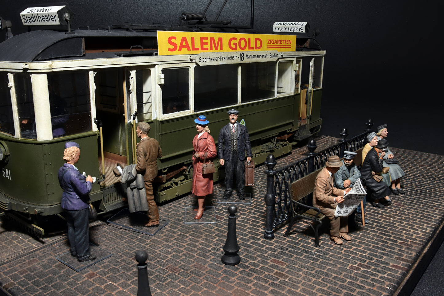 MiniArt European Tramcar with Crew & Passengers (1:35)