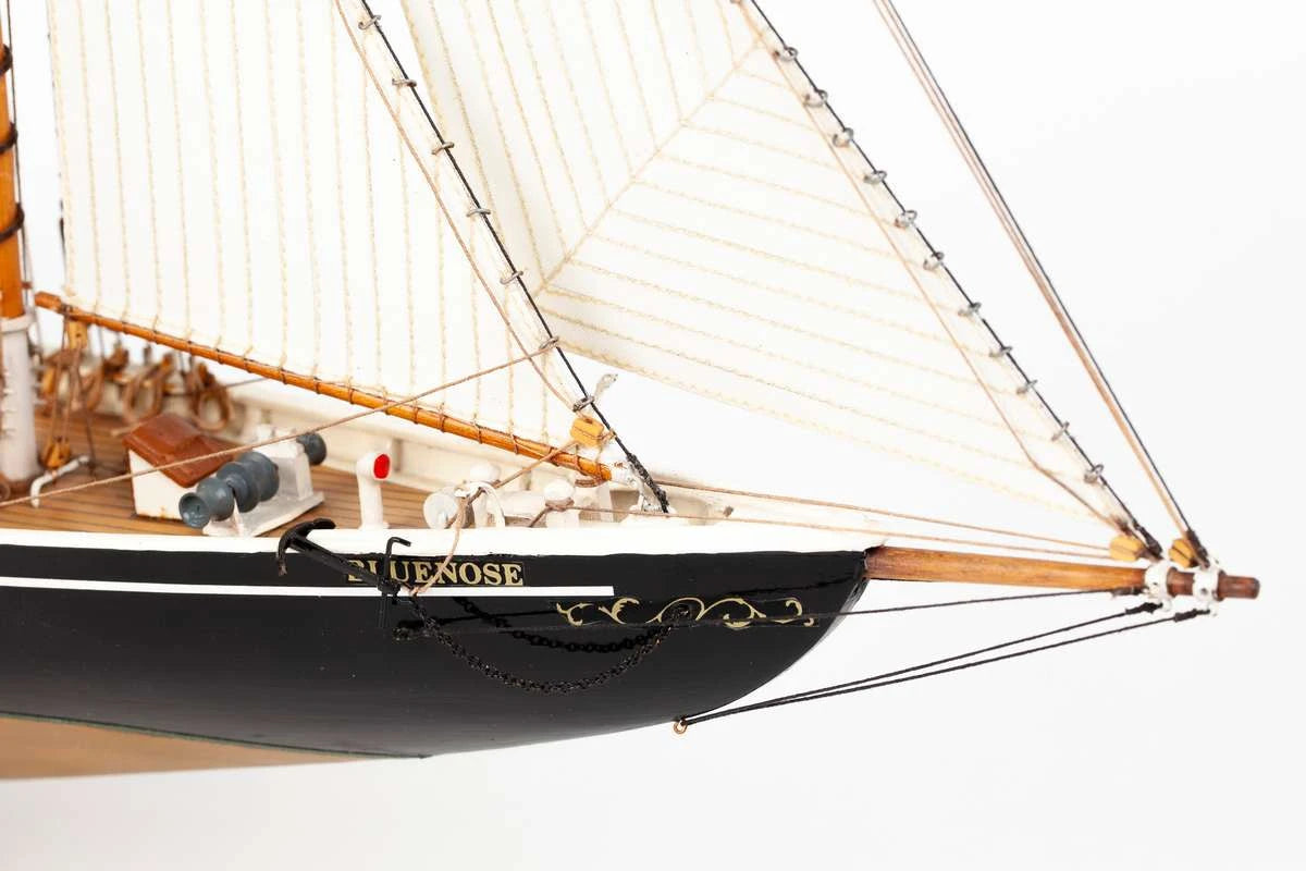 Billing Boats Schooner Bluenose II (1:100)