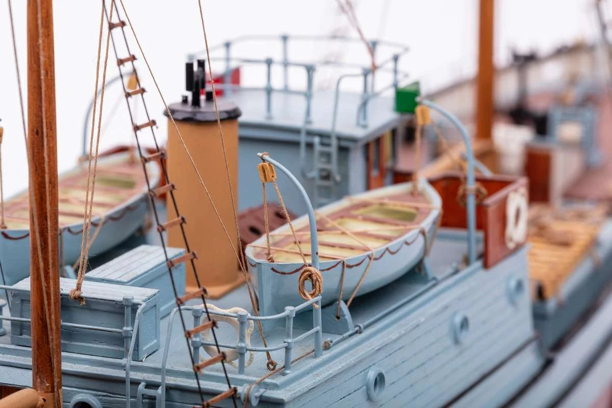 Billing Boats RCMP Arctic Patrolboat St. Roch (1:72)