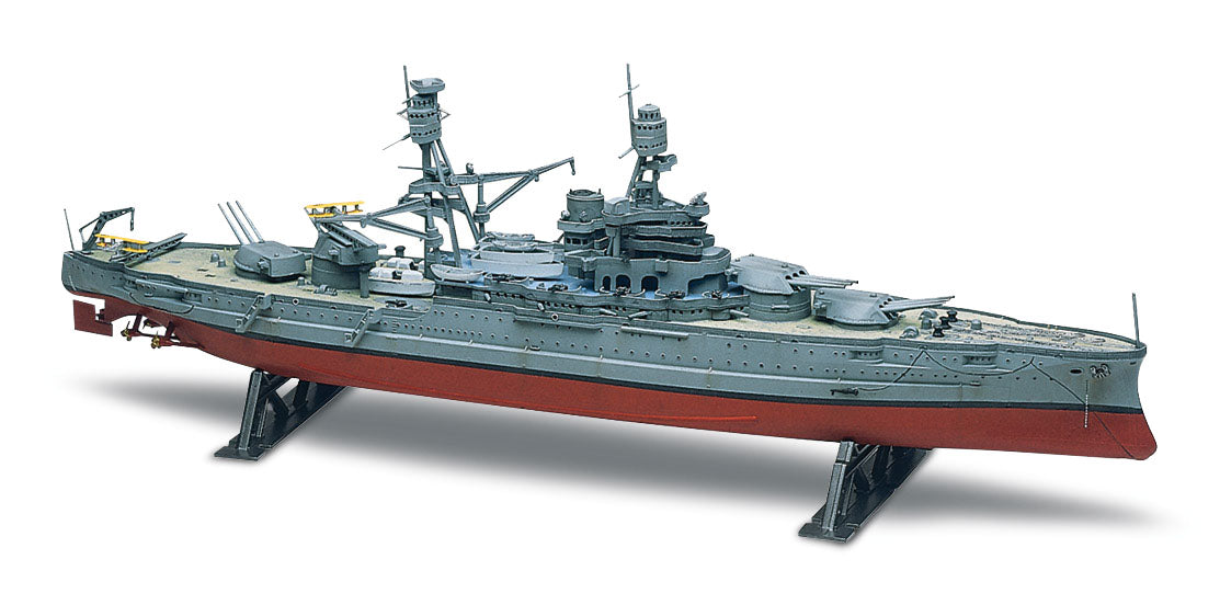 Revell USS Arizona Battleship (1:426)