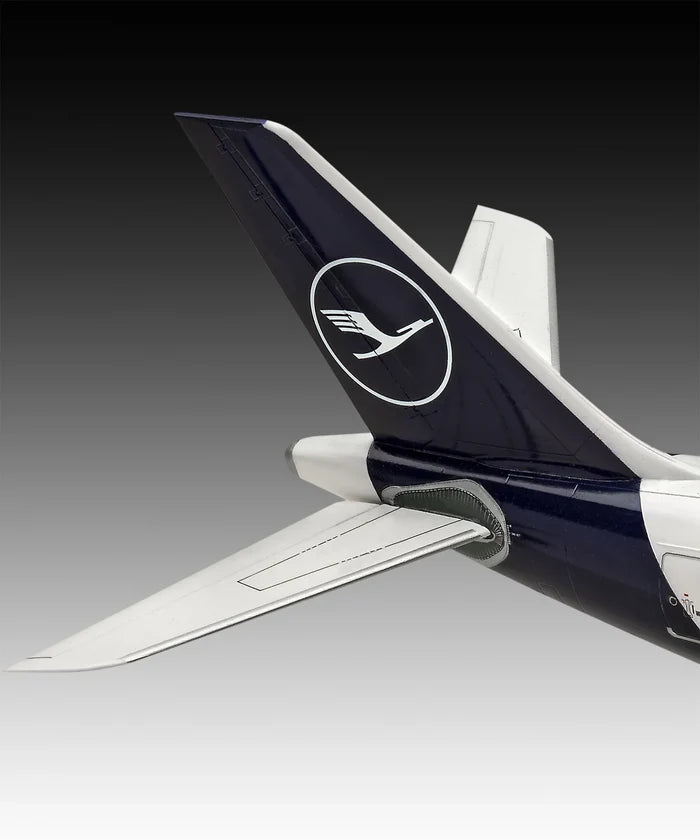 Revell Lufthansa (New Livery) Airbus A330-300 (1:144)