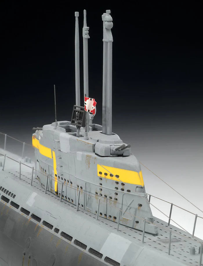 Revell German Submarine Type XXI (1:144)