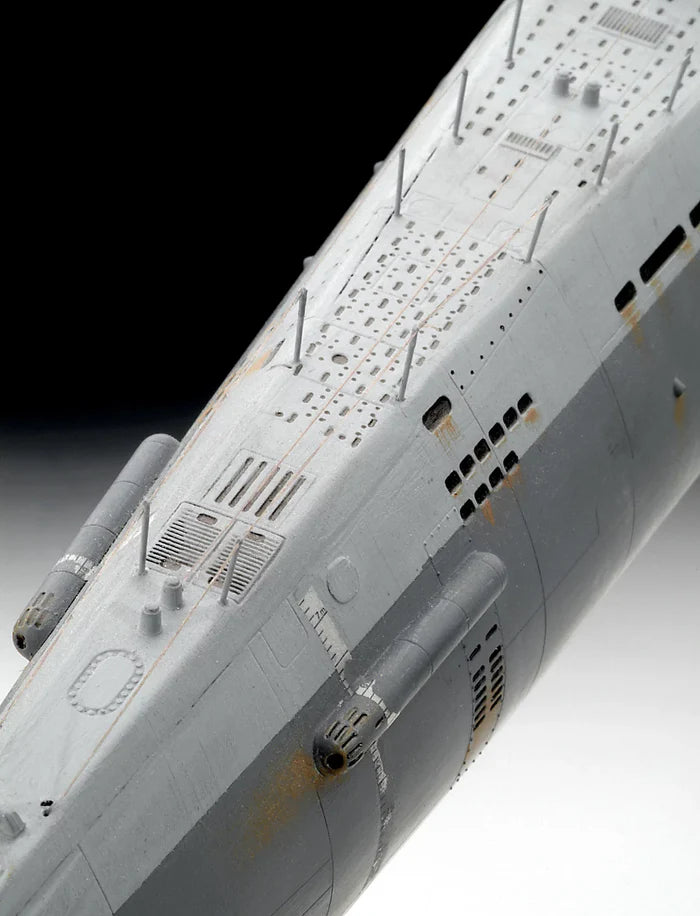 Revell German Submarine Type XXI (1:144)