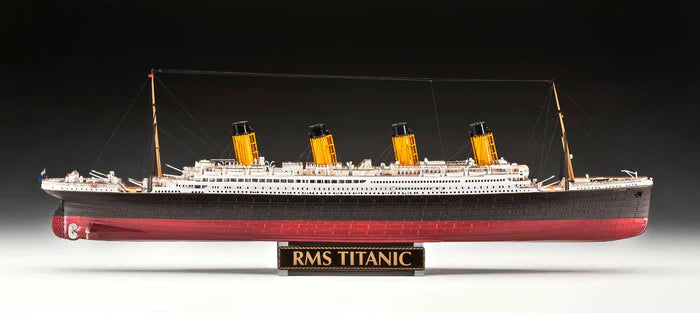 Revell R.M.S. Titanic 100th Anniversary Edition (1:400)