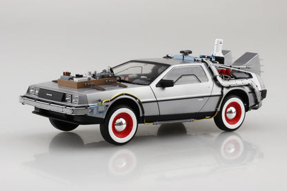 Aoshima Time Machine from Back To The Future Part III DMC DeLorean (1:24)
