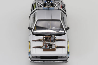Aoshima Time Machine from Back To The Future Part III DMC DeLorean (1:24)