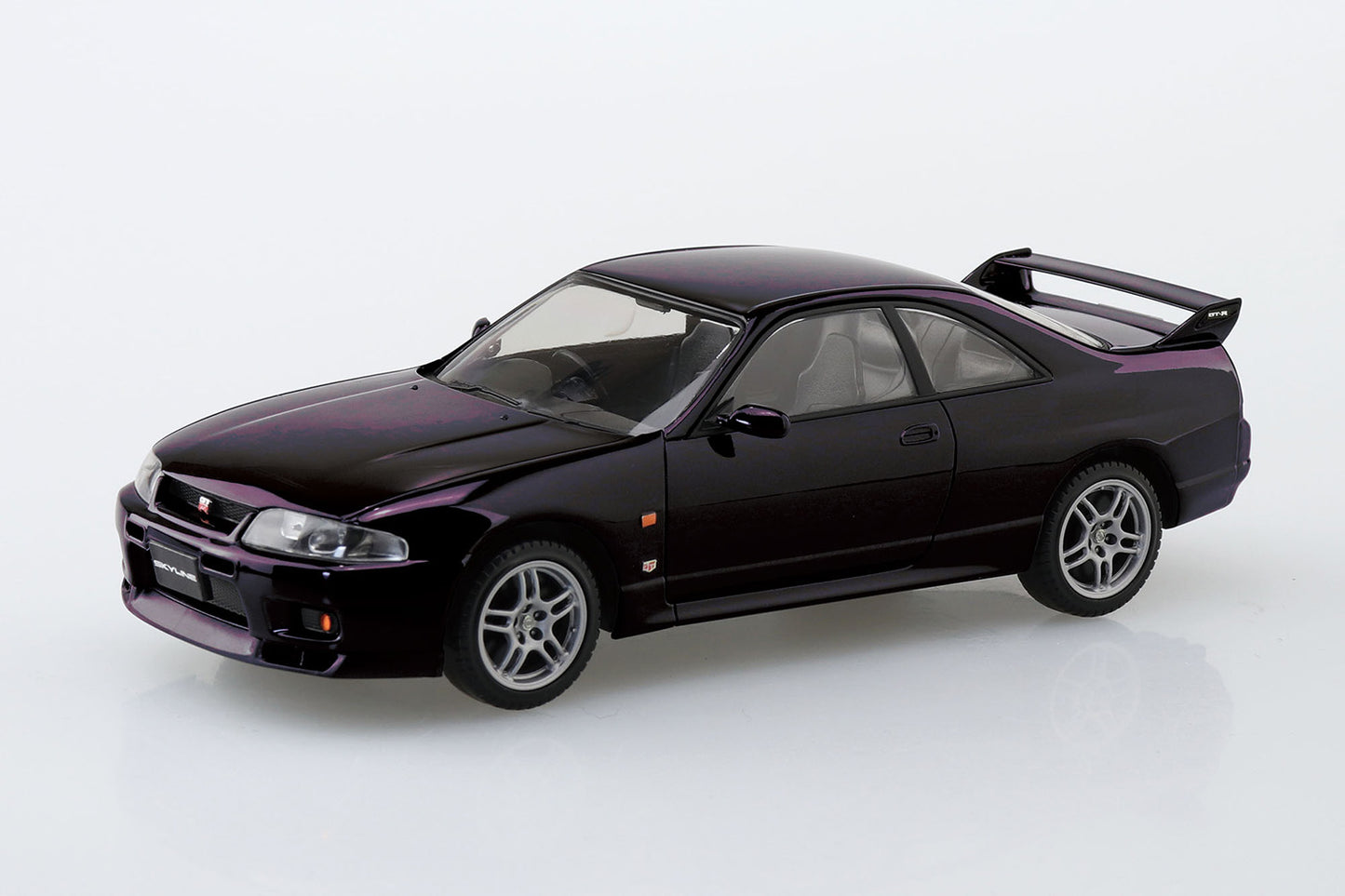 Aoshima Snap Kit Nissan R33 Skyline GT-R - Midnight Purple (1:32)