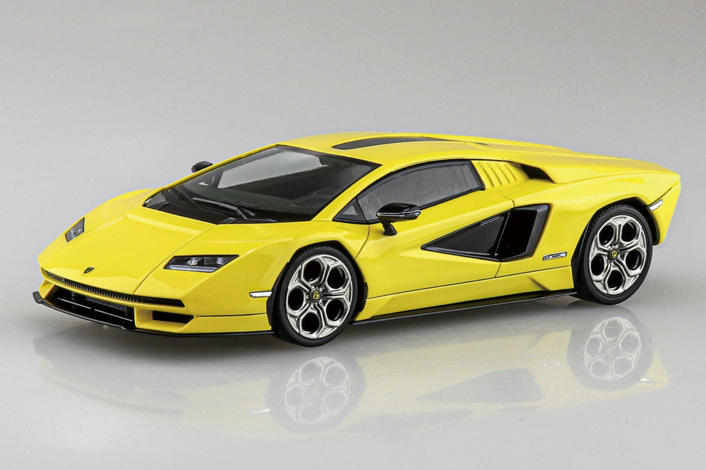 Aoshima Snap Kit Lamborghini Countach LPI 800-4 - Yellow (1:32)