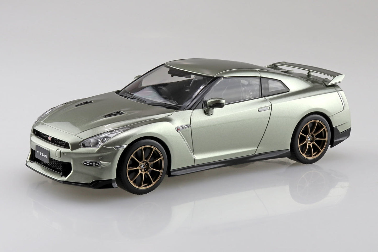 Aoshima Snap Kit 2024 Nissan R35 GT-R (Millennium Jade) (1:32)
