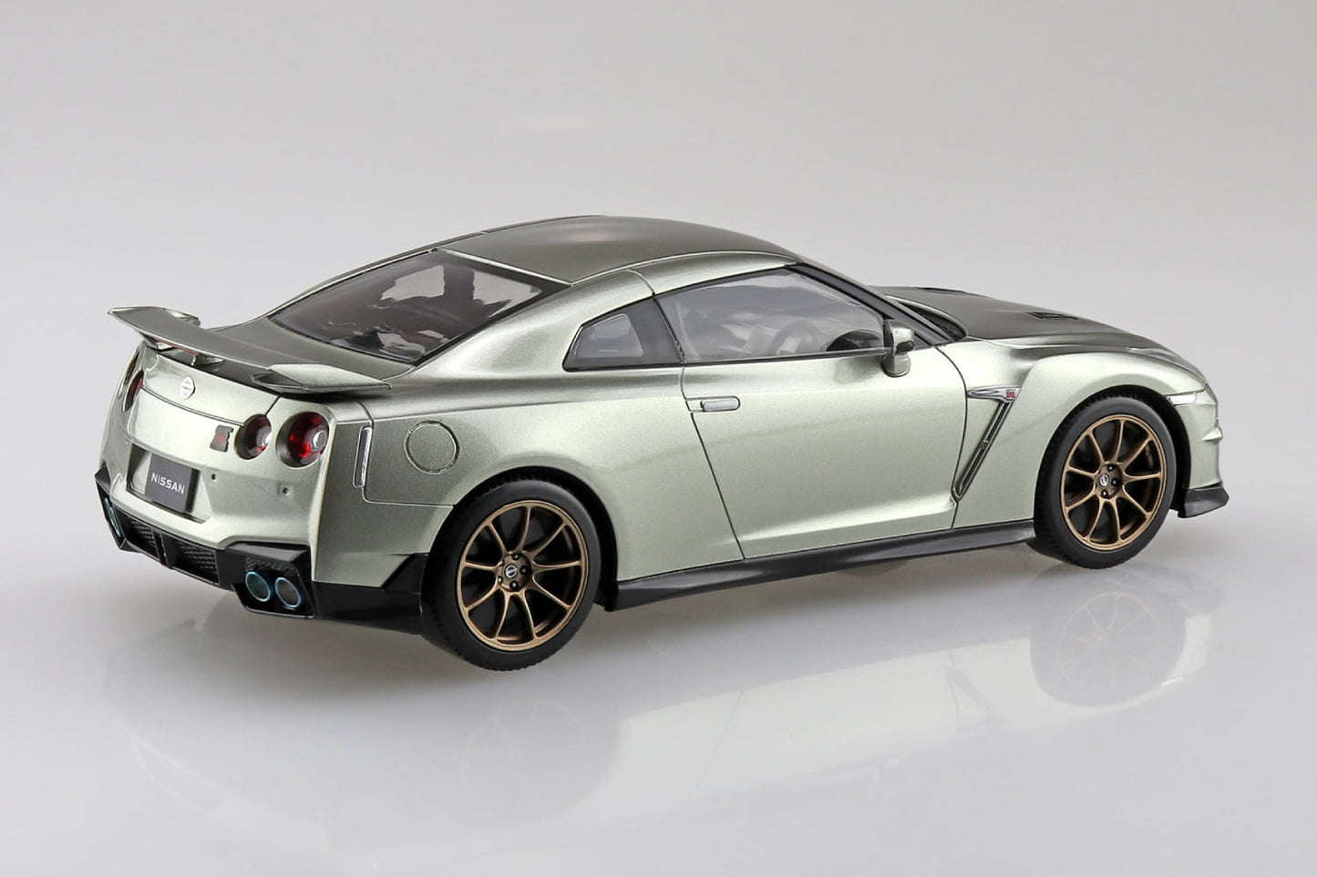 Aoshima Snap Kit 2024 Nissan R35 GT-R (Millennium Jade) (1:32)