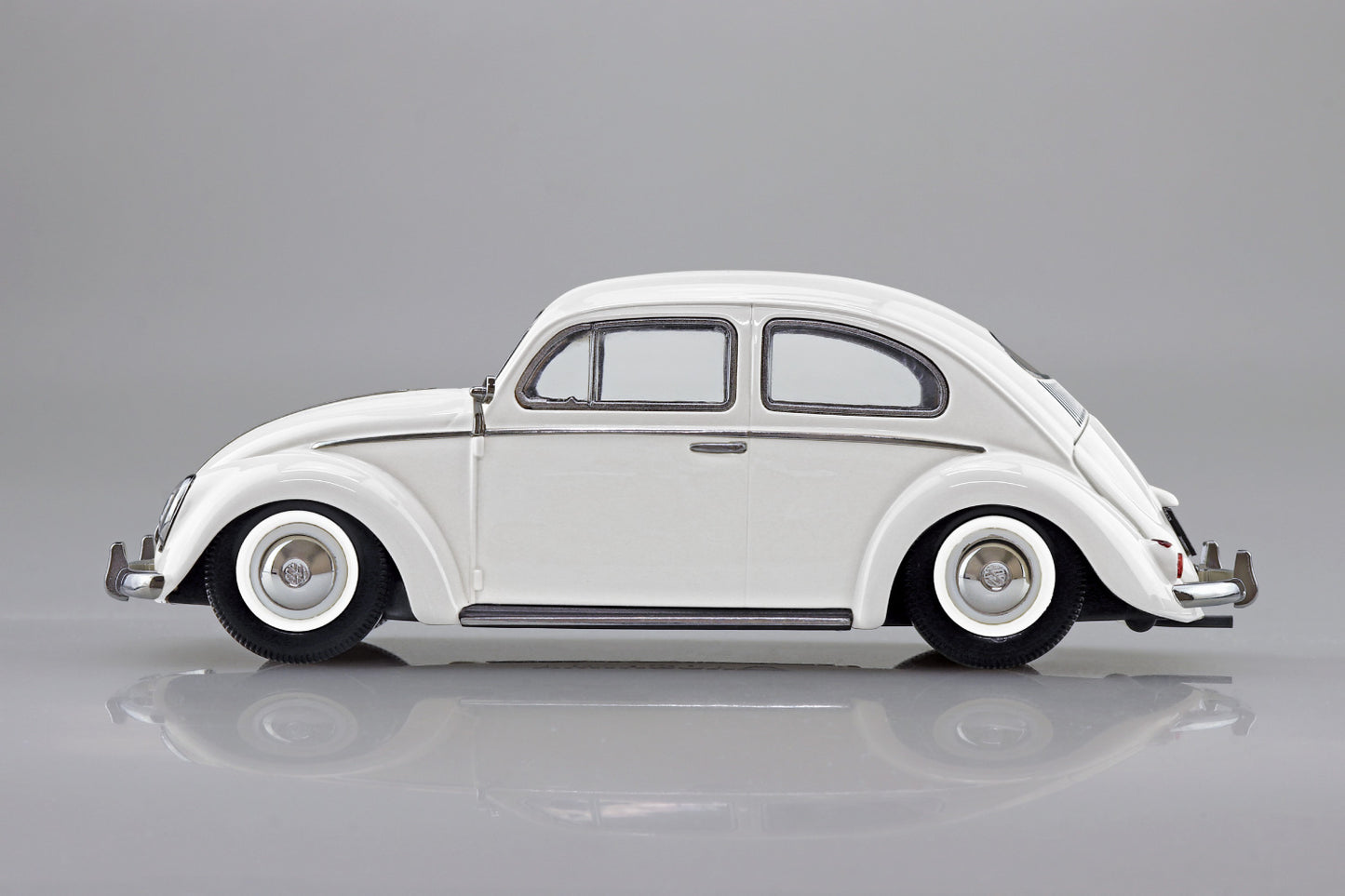 Aoshima Snap Kit Volkswagen Beetle (Pearl White) (1:32)