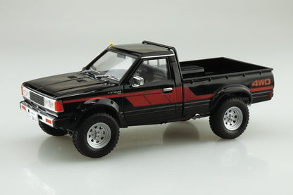 Aoshima 720 Datsun Truck Lift Up Custom (1:24)