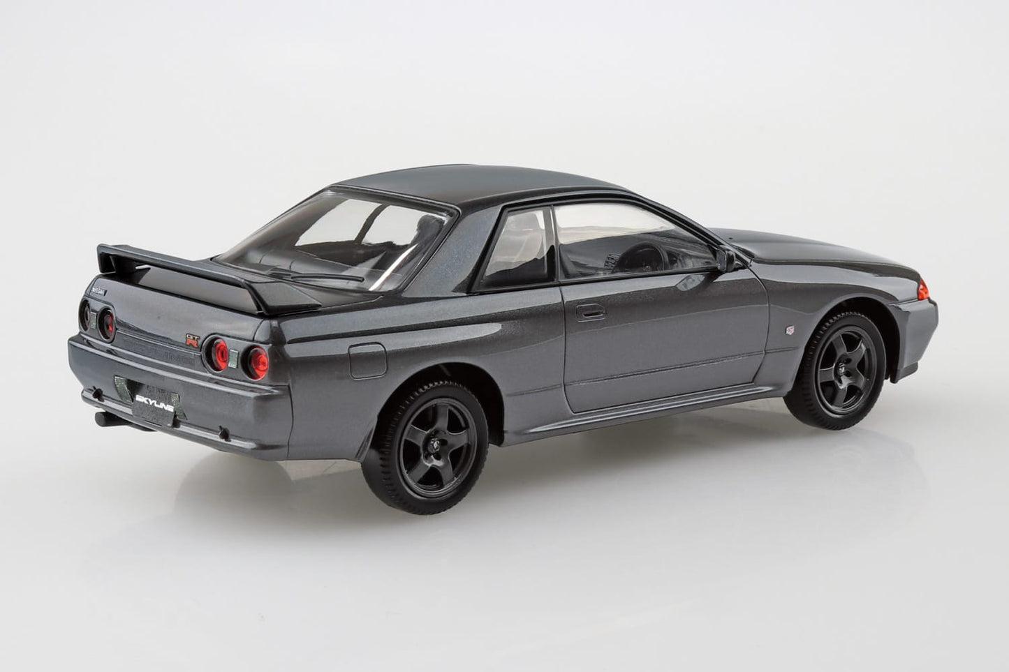Aoshima Snap Kit Nissan R32 Skyline GT-R (Gun Gray Metallic) (1:32)