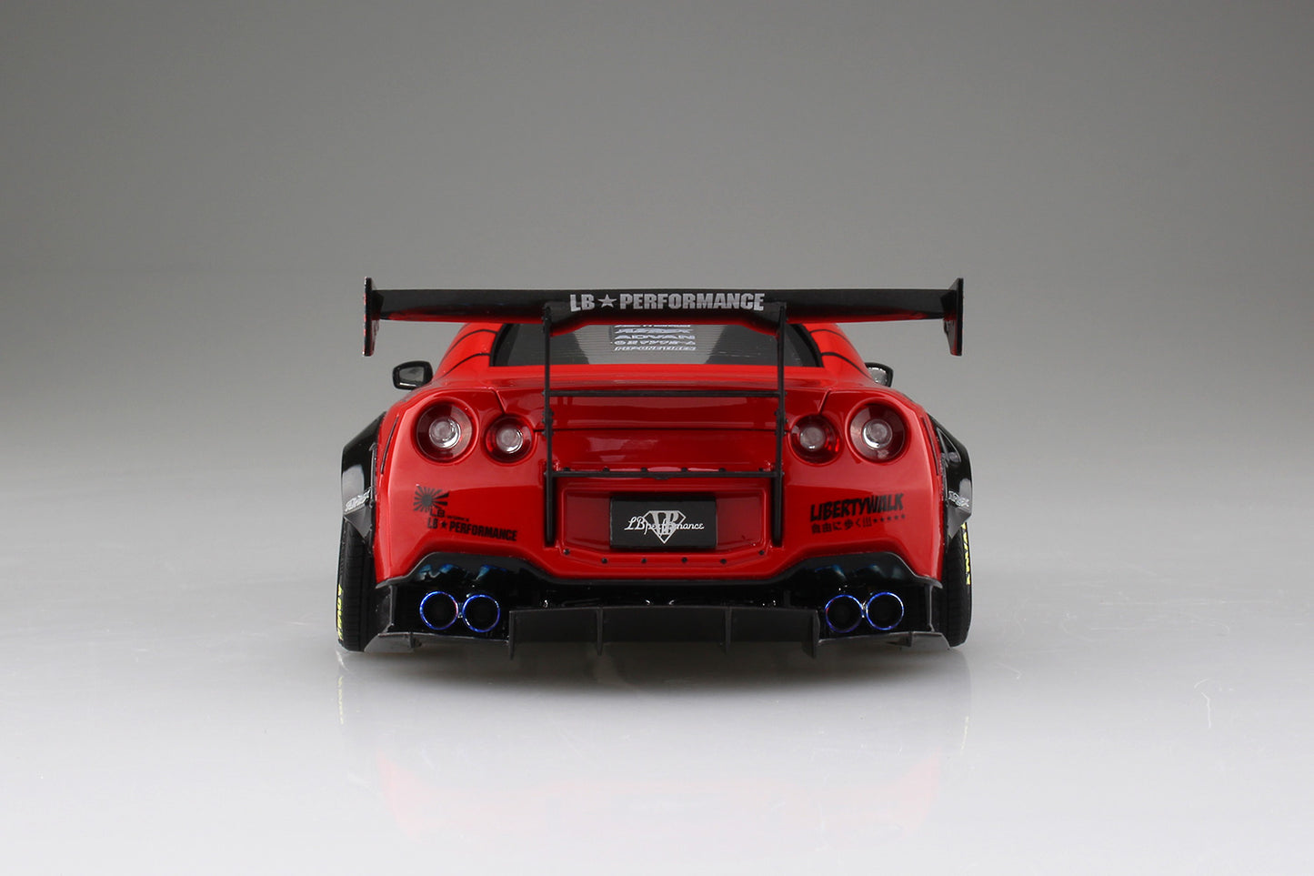 Aoshima LB.Works Nissan R35 GT-R Type 2 Ver.2 (1:24)