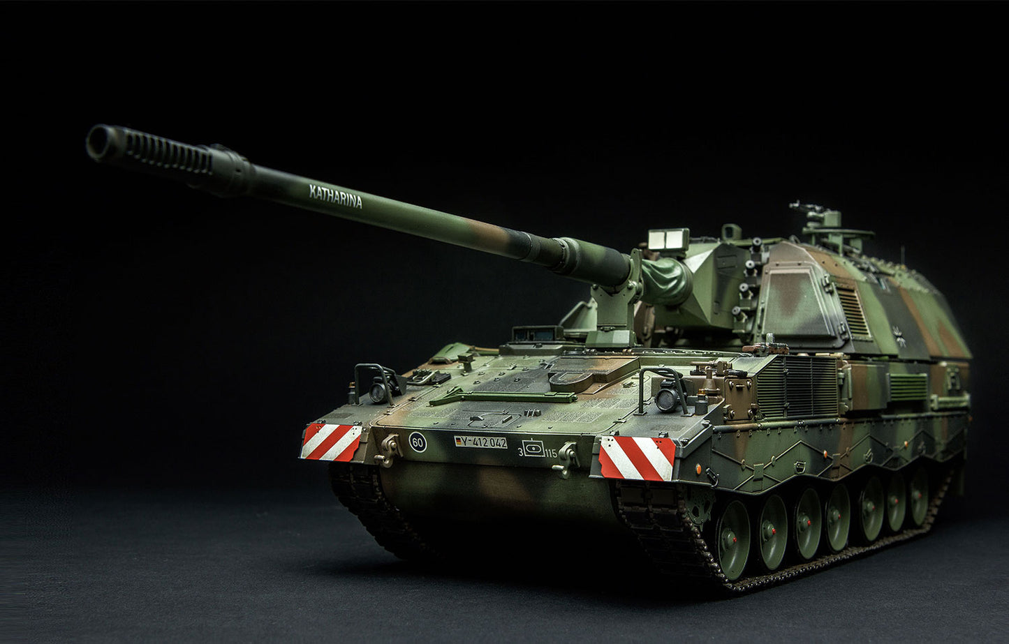 Meng Model Panzerhaubitze 2000 German Self-Propelled Howitzer (1:35)