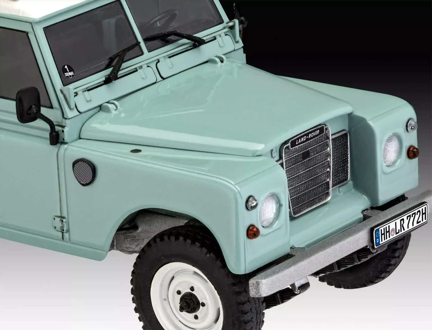 Revell Land Rover Series III 109 Long Wheelbase Station Wagon (1:24)