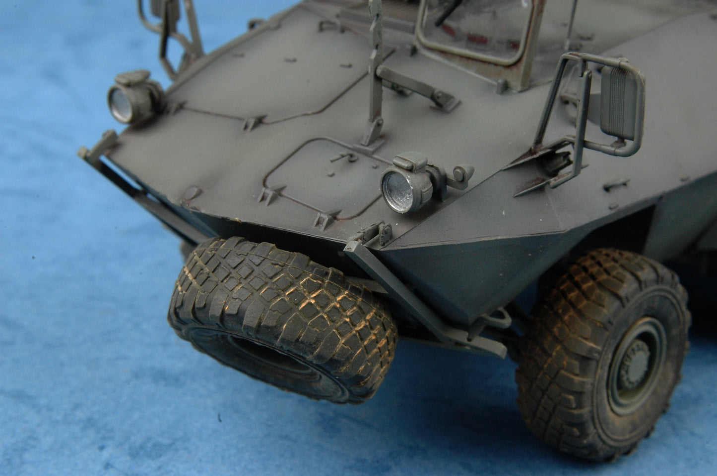 Trumpeter Canadian AVGP Cougar (Improved Version) (1:35)
