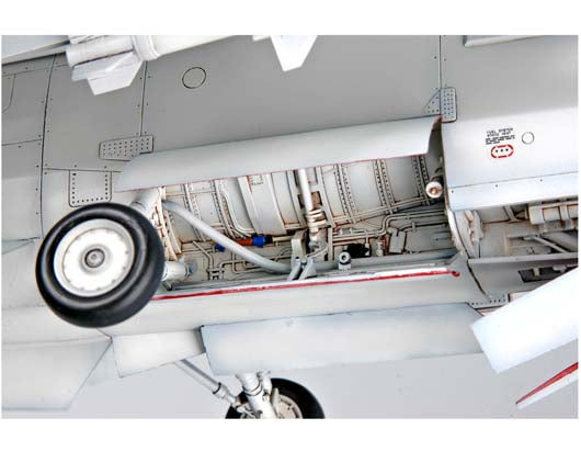 Trumpeter F-8E Crusader (1:32)