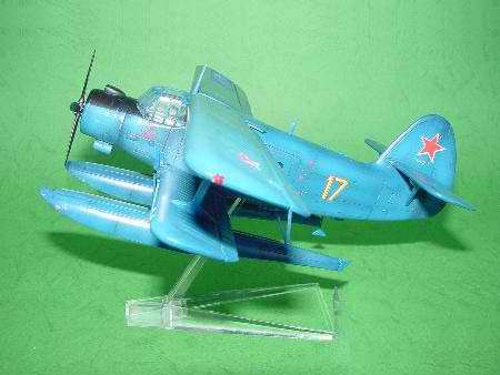 Trumpeter Antonov An-2V Colt on Float (1:72)