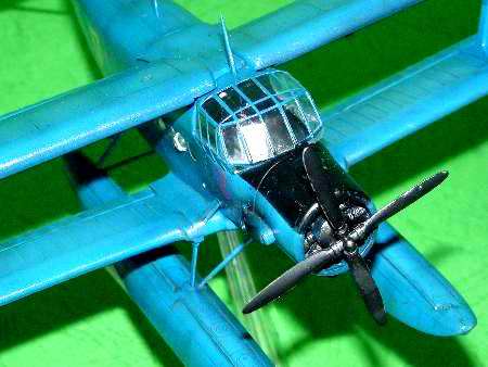 Trumpeter Antonov An-2V Colt on Float (1:72)