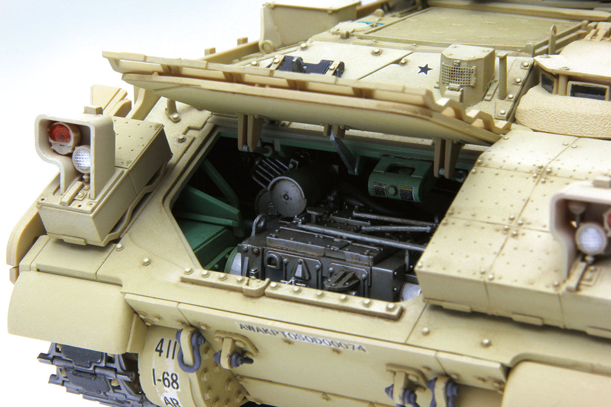 Meng Model U.S. Infantry Fighting Vehicle M2A3 Bradley with BUSK III (1:35)
