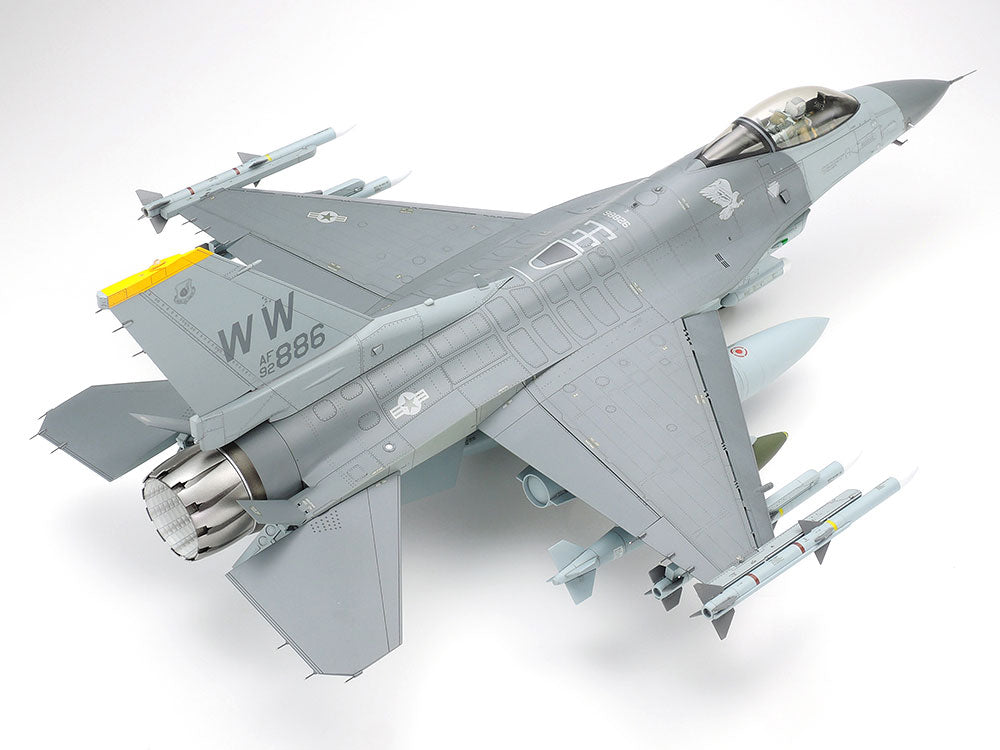 Tamiya Lockheed Martin F16CJ (Block 50) Fighting Falcon (1:32)