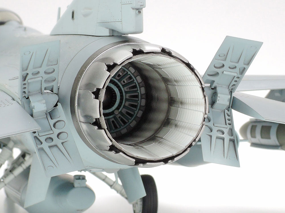 Tamiya Lockheed Martin F16CJ (Block 50) Fighting Falcon (1:32)