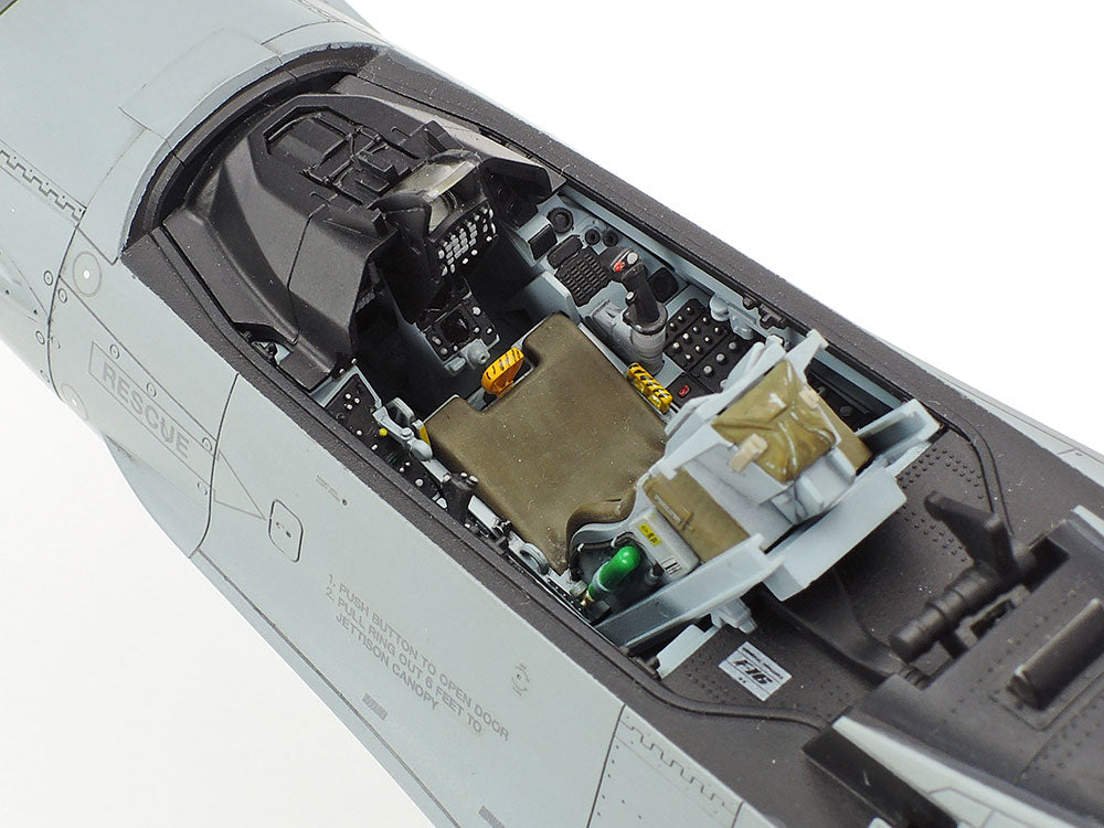 Tamiya Lockheed Martin F16CJ (Block 50) Fighting Falcon (1:32)