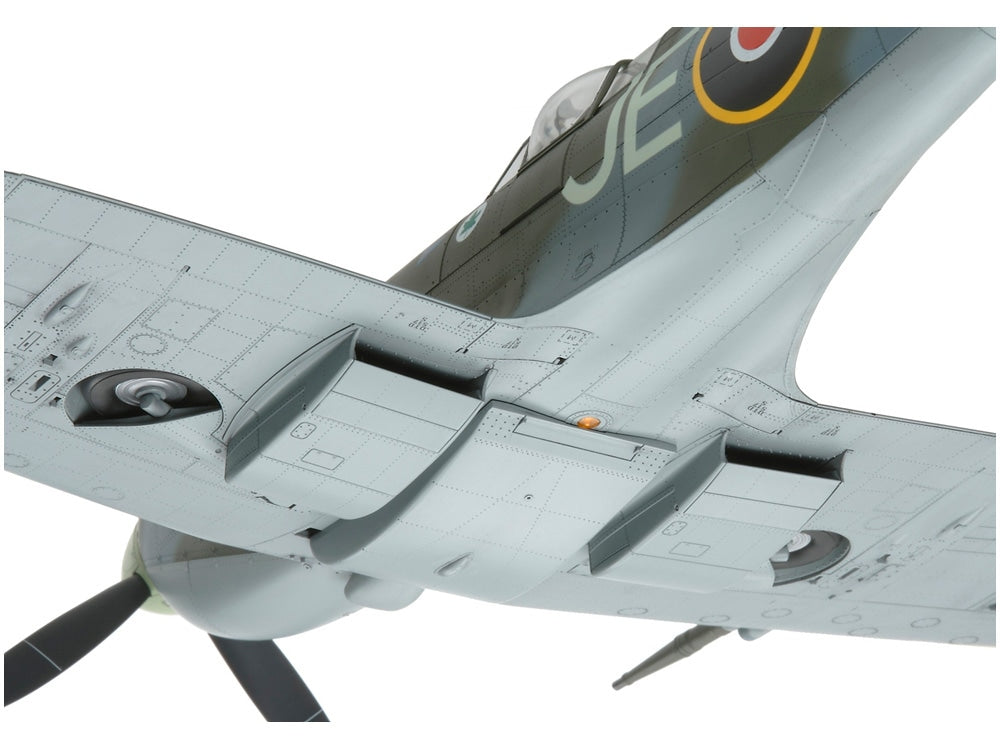 Tamiya Supermarine Spitfire Mk.IXc (1:32)