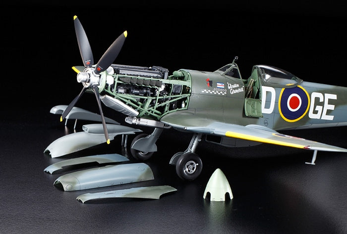 Tamiya Supermarine Spitfire Mk.XVIe (1:32)