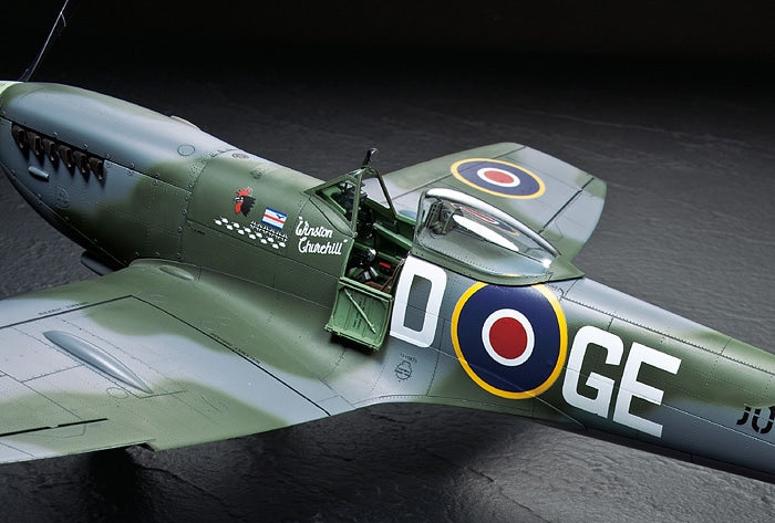 Tamiya Supermarine Spitfire Mk.XVIe (1:32)