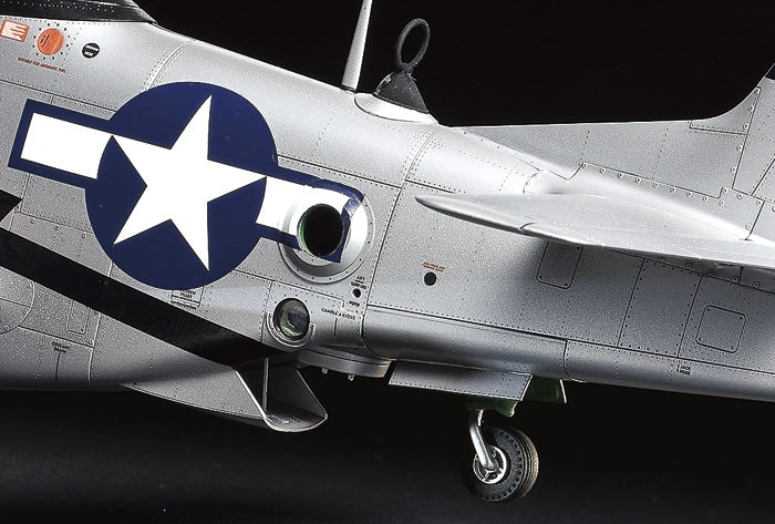 Tamiya North American P-51D/K Mustang - Pacific Theater (1:32)