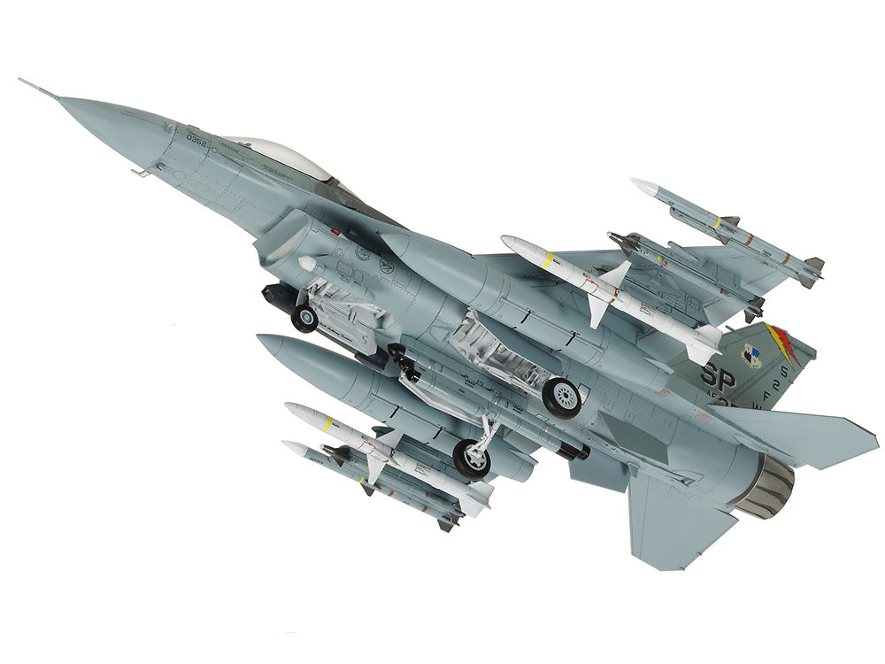 Tamiya Lockheed Martin F-16 CJ (Block 50) Fighting Falcon w/Full Equipment (1:72)