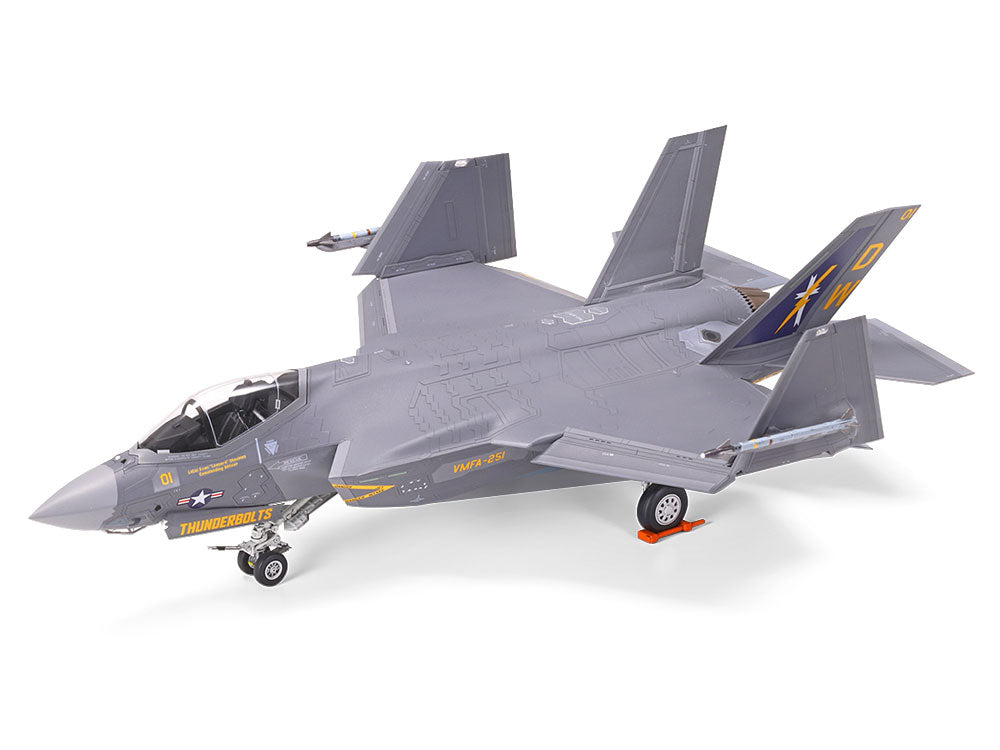 Tamiya Lockheed Martin F-35C Lightning II (1:72)