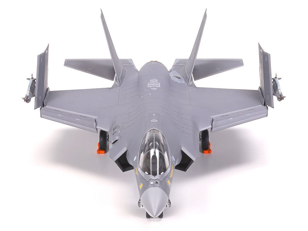 Tamiya Lockheed Martin F-35C Lightning II (1:72)