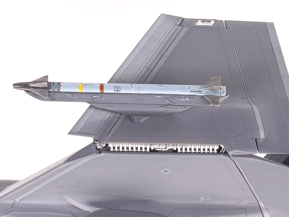 Tamiya Lockheed Martin F-35C Lightning II (1:72)